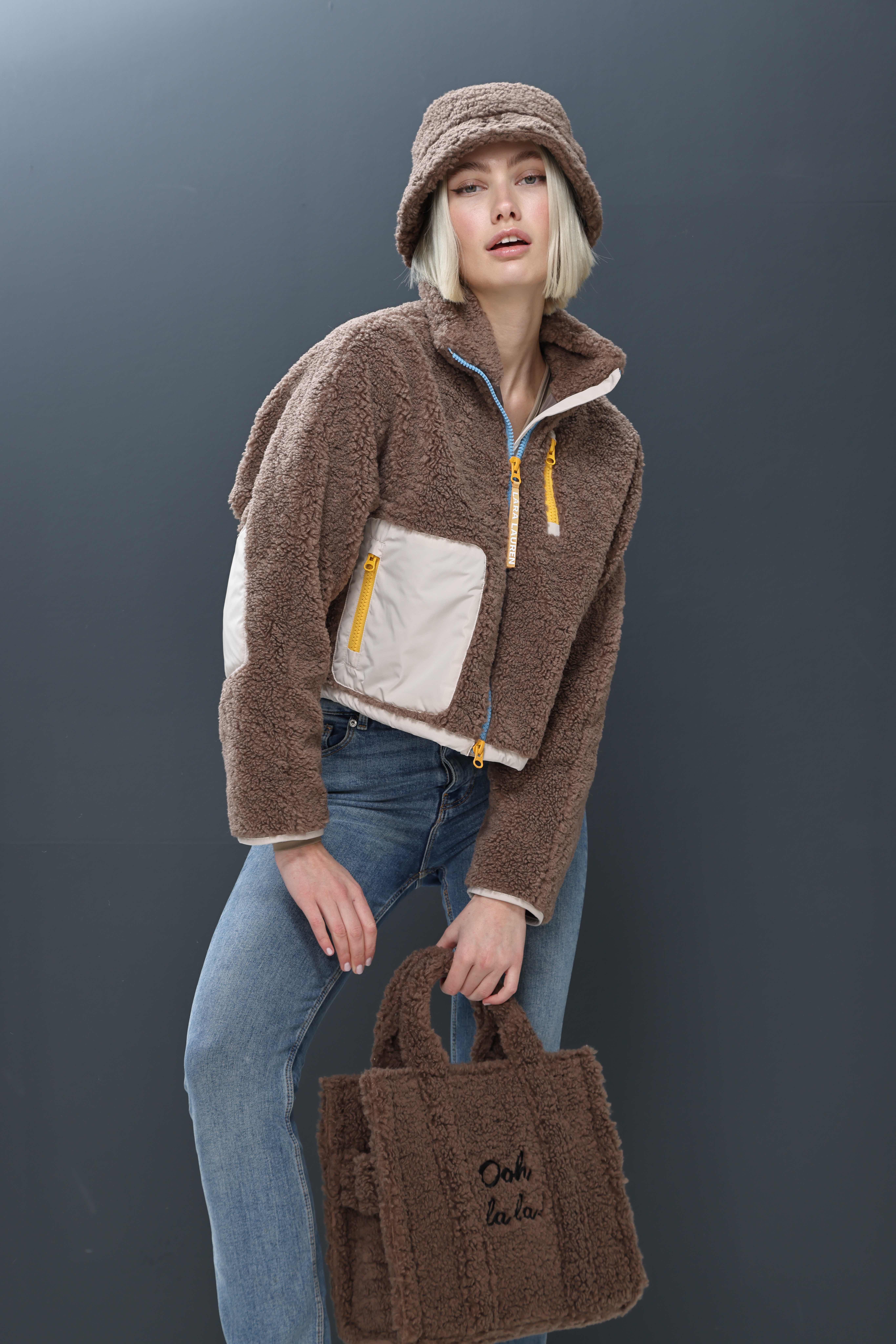SALIA Teddytasche Flauschtasche Oh LaLa light olive
