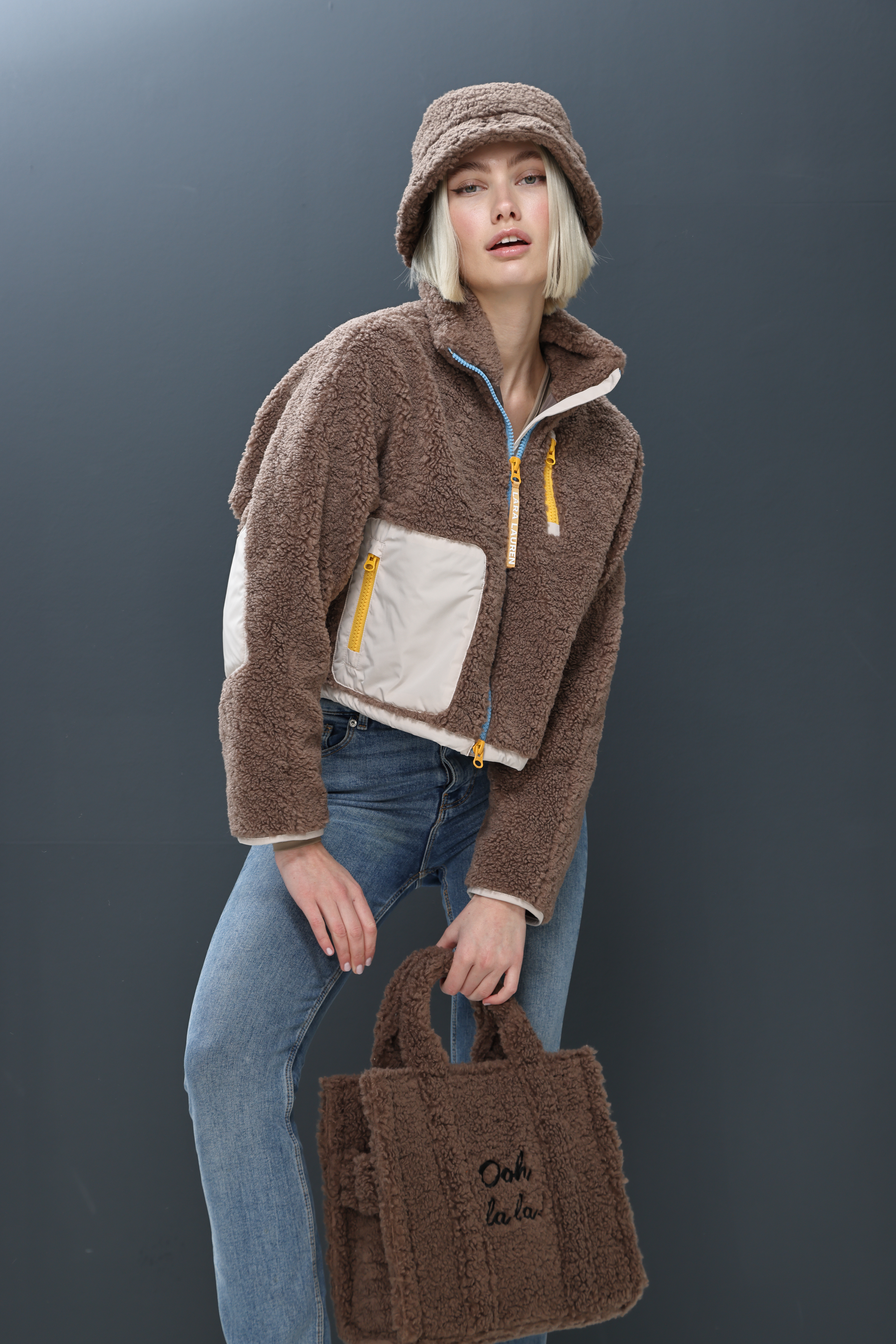 SIA Teddyjacke leafless tree